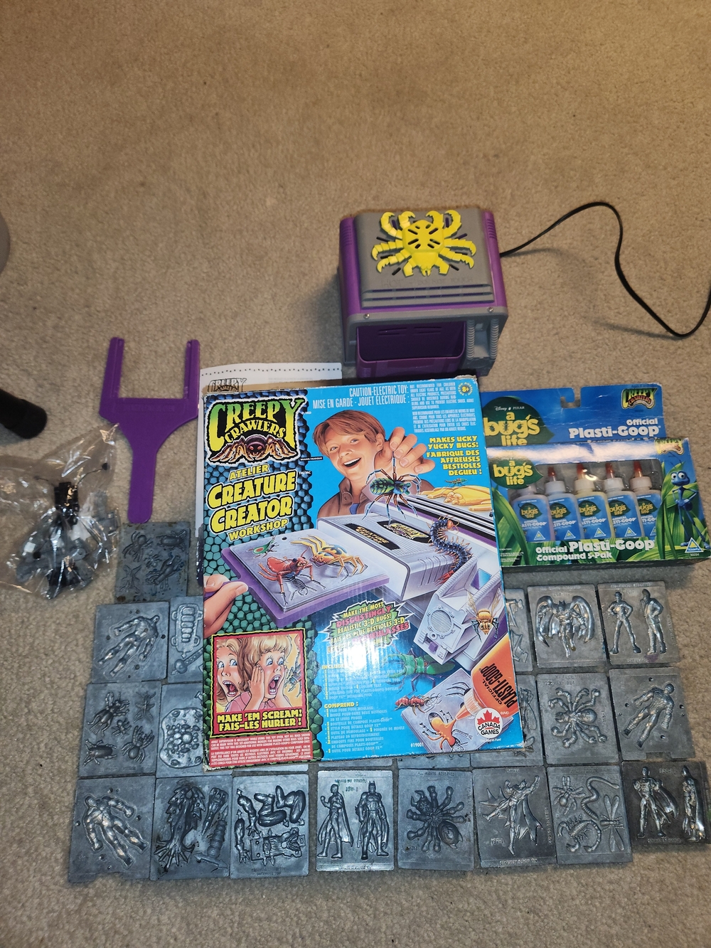 Creepy Crawler Machine Creature Creator Workshop Toy Kit - Purple